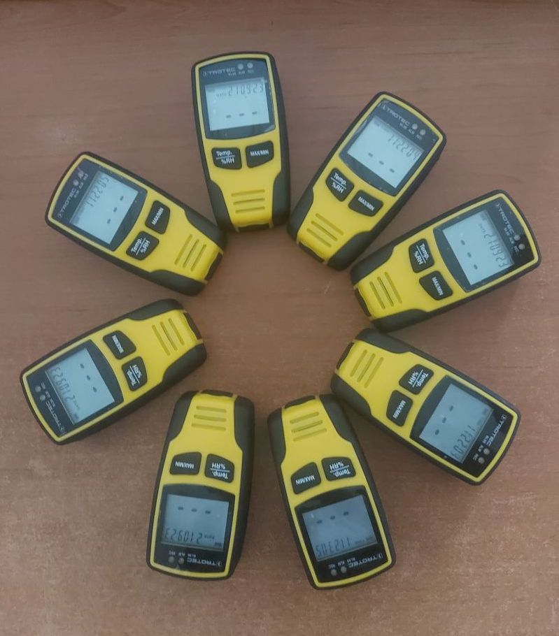 Digital thermo-hygrometers